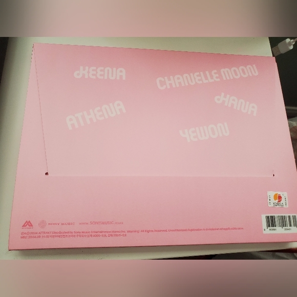 FIFTY FIFTY - 2nd Mini Album [Love Tune] Kpop Album Version - Picture 3 of 5